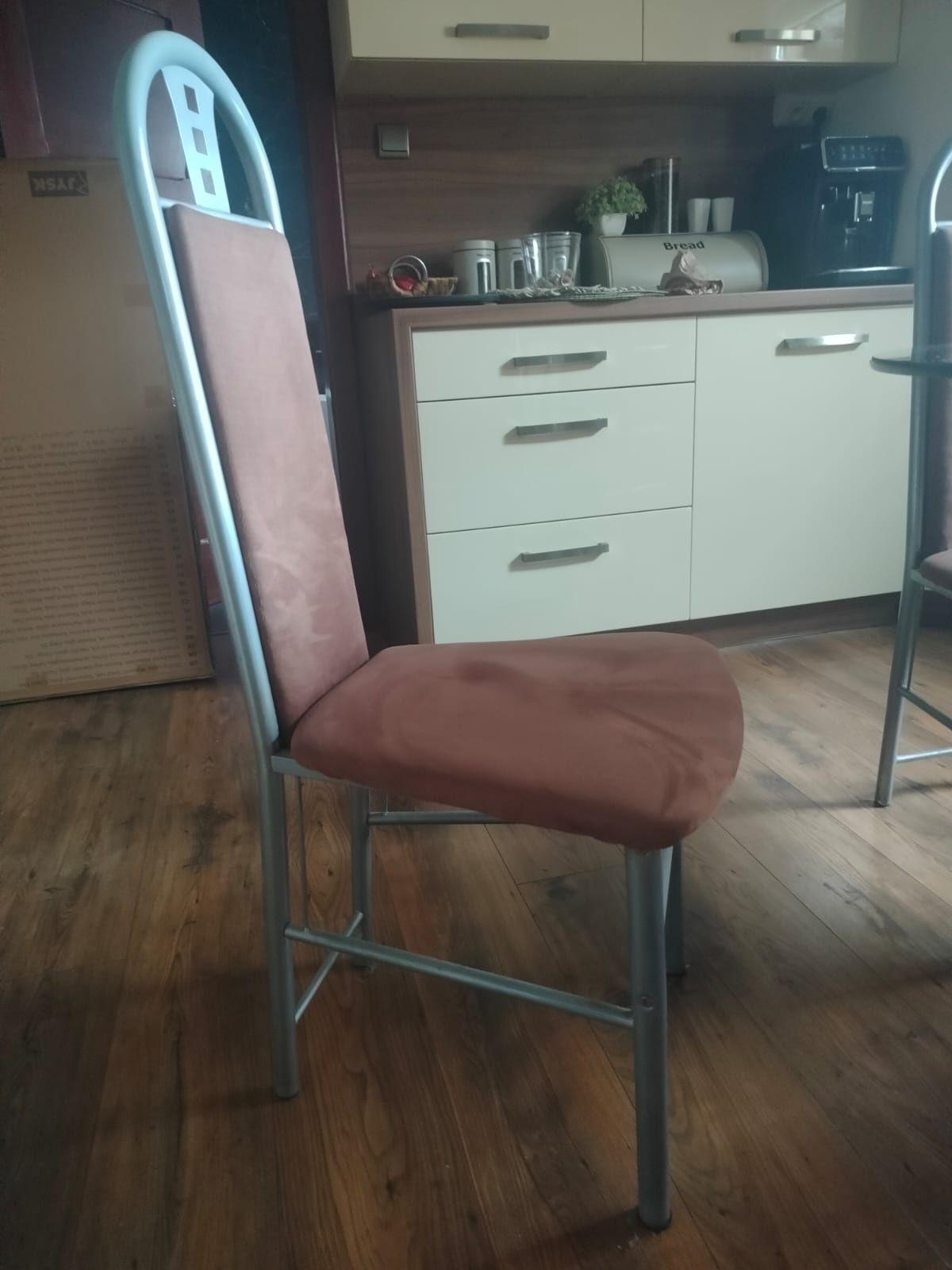 Komplet stół z krzesłami