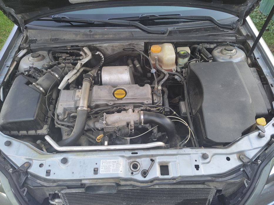 Opel Signum/Vectra C 2.0 DTI 2003