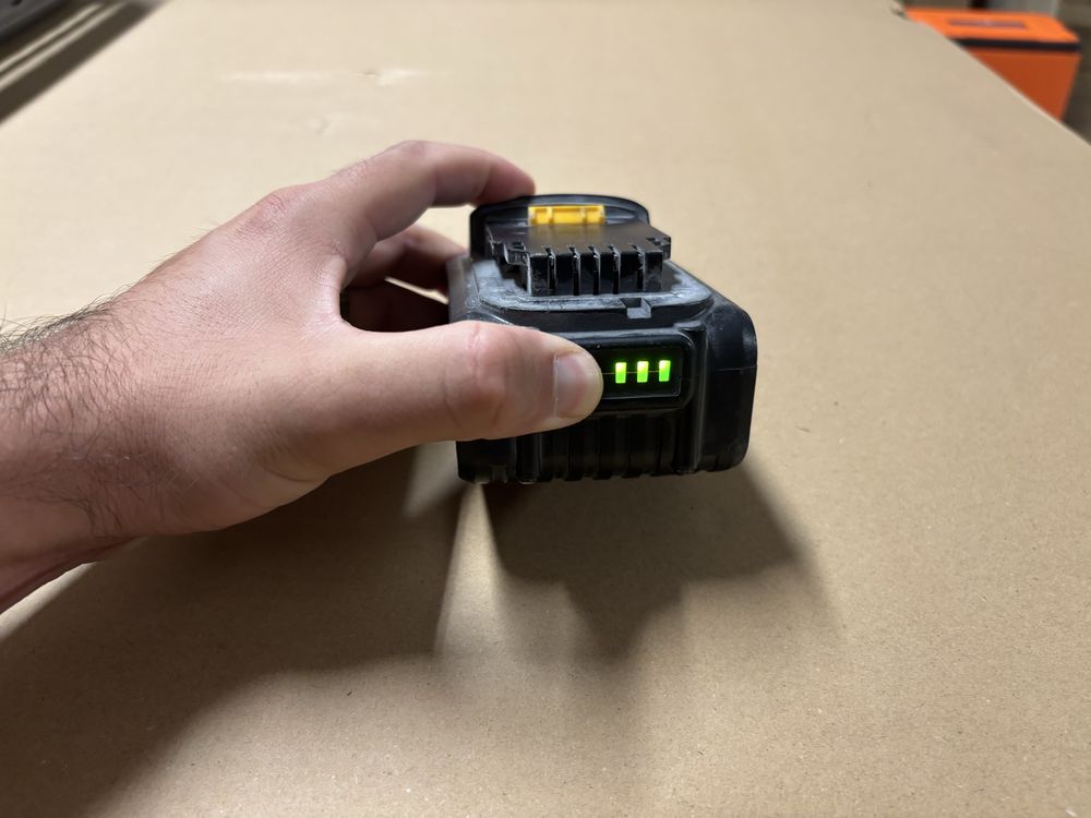 ### Bateria Compativel DeWalt 20V 5ah ##