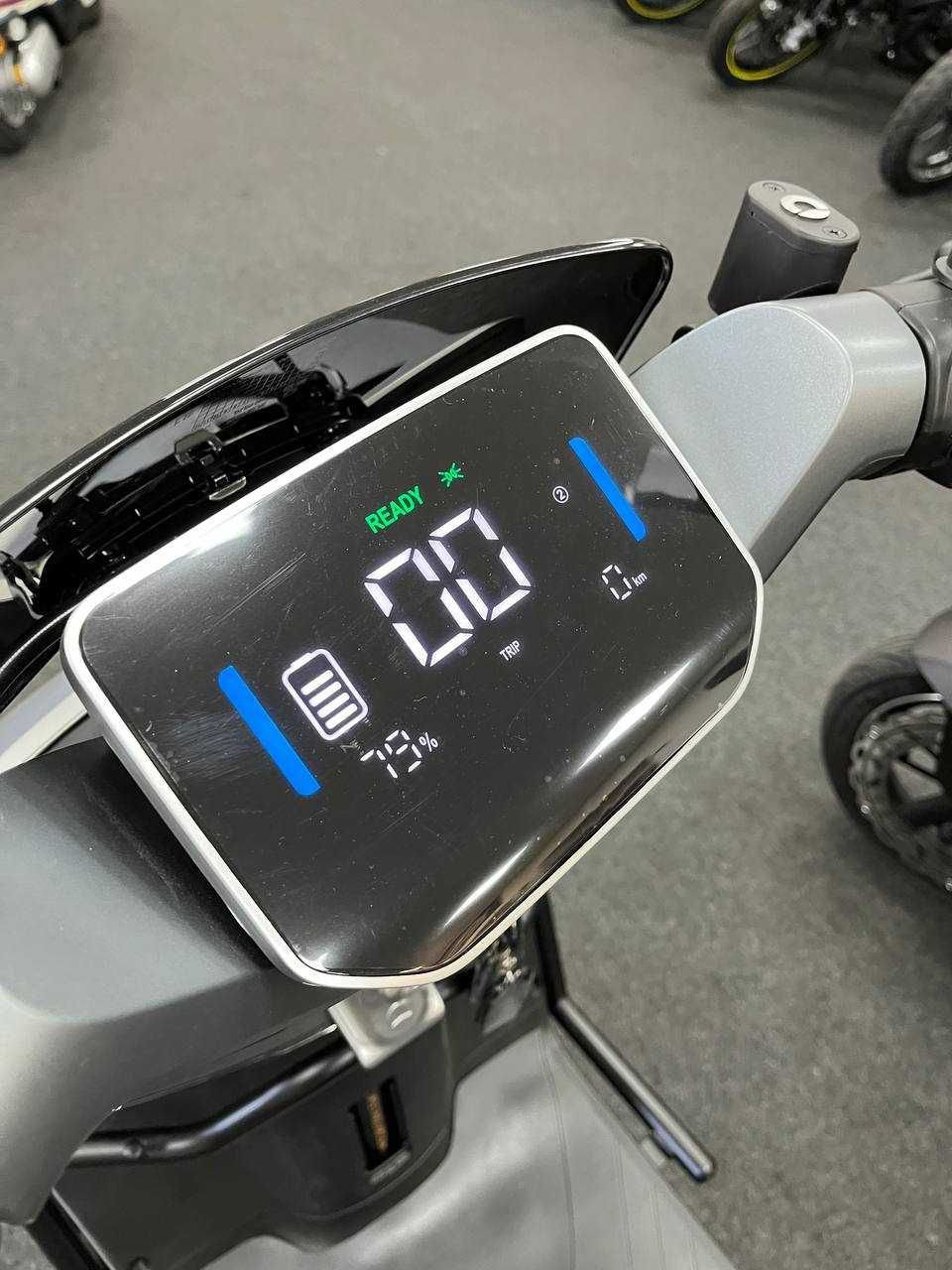 Электроскутер NISA K6 PRO Запас 110км, 2квт