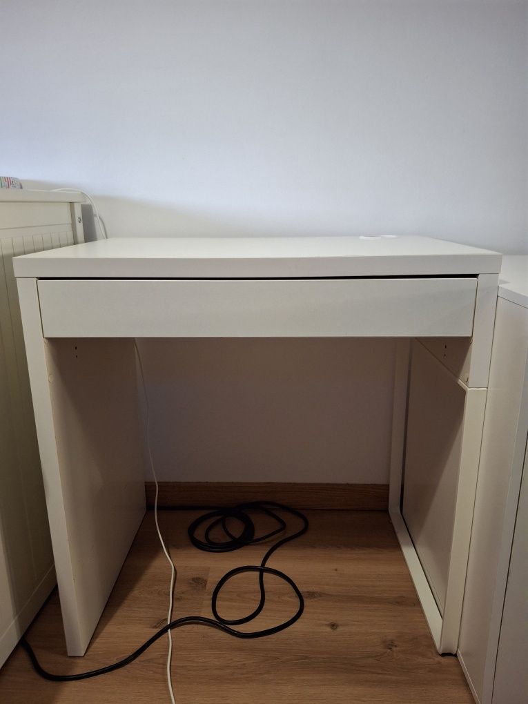 Conjunto secretária e Módulo arrumação