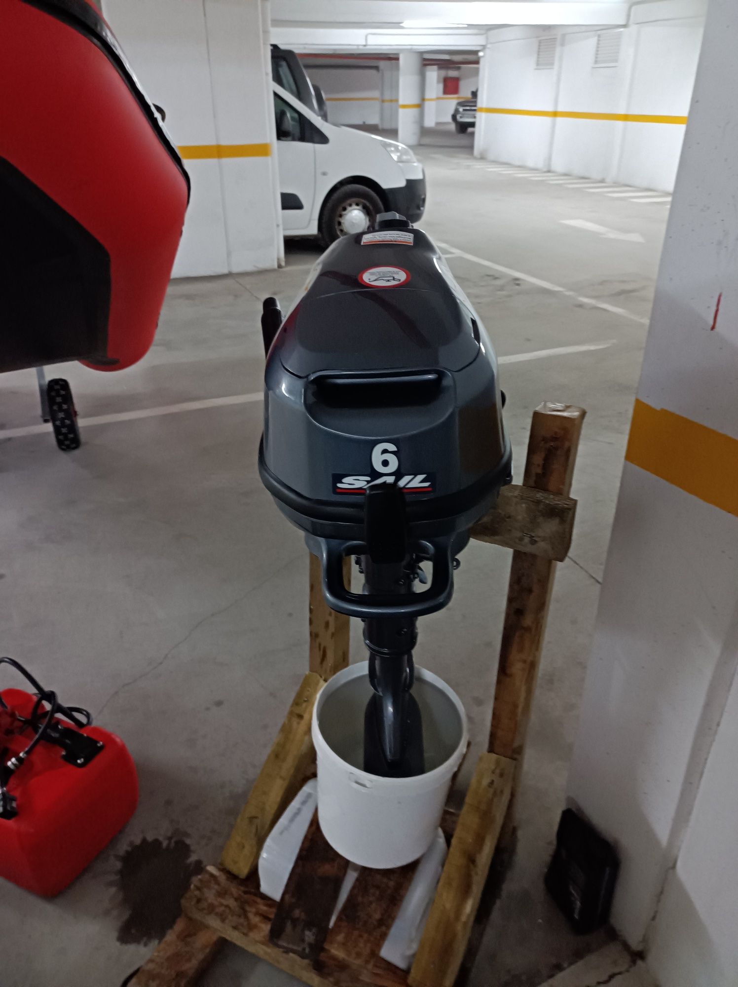 Barco semi-rigido