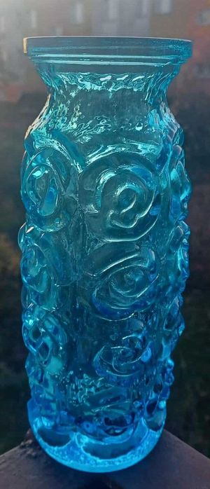 Wazon róże z huty Laura