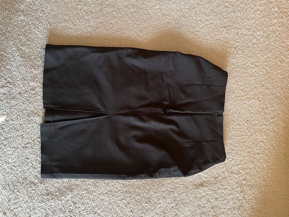 Чорна довга спідниця