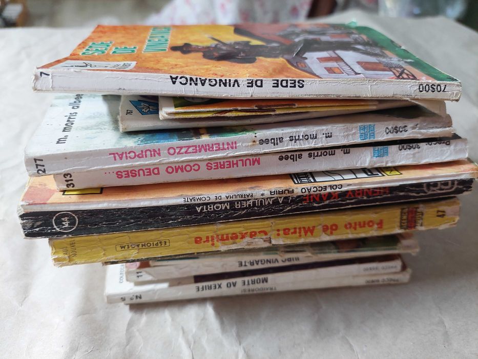Livros Sabrina  Julia Bianca e outros - 32