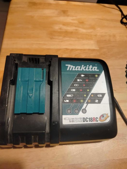 Ładowarka Makita DC18RC