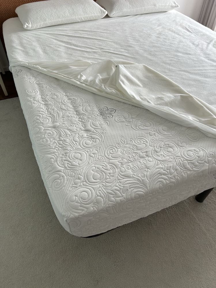 Cama de Casal Completa (c/ colchão)