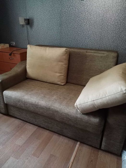 Продам диван-ліжко, розкладається вперед, колір сірий металік
