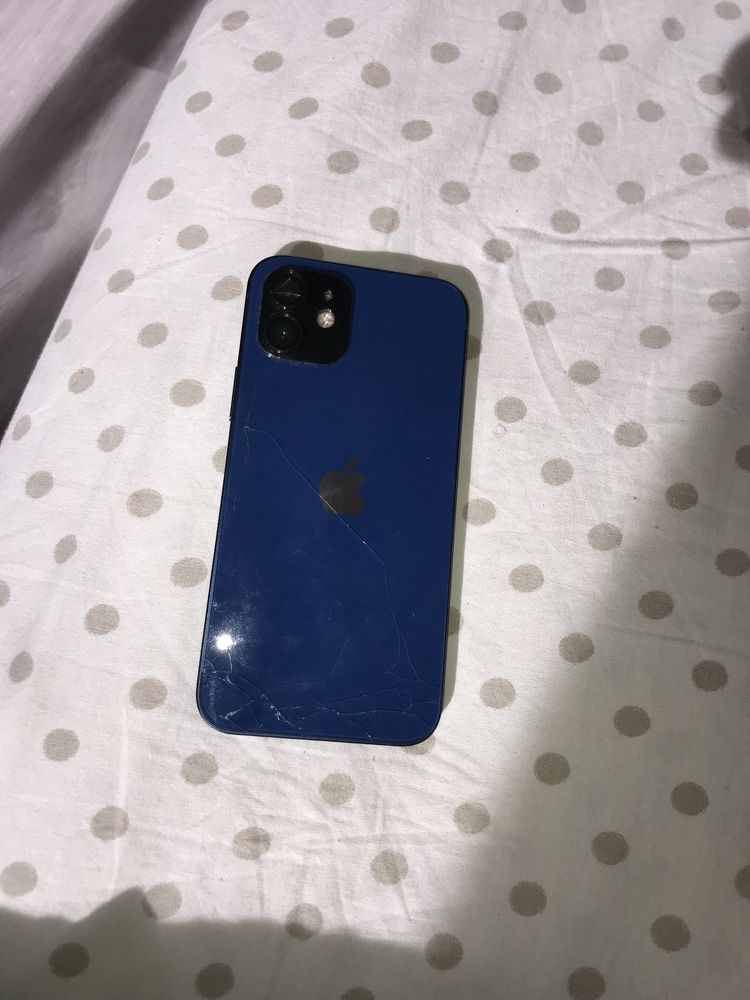 Iphone 12 azul e