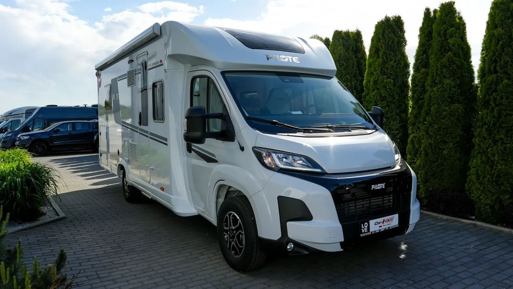 PILOTE P740 FC  NOWOŚĆ | 2025r | Automat | Markiza | Annecy | CarPlay | F&F