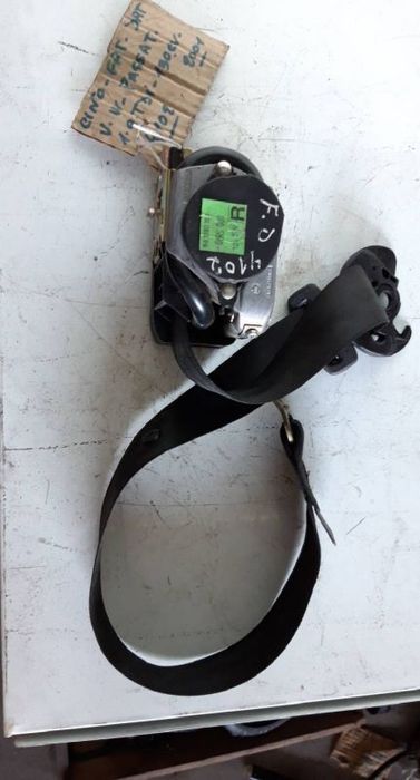 Cinto Fte Dto Pre Tensor Volkswagen Passat (3B3)