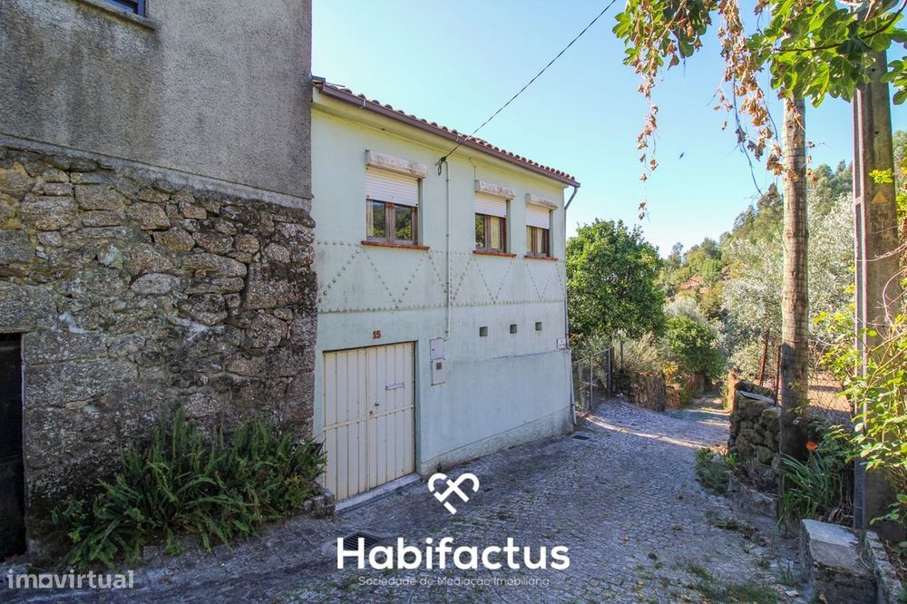 Moradia T4 com Potencial – Santiago de Besteiros (Tondela)