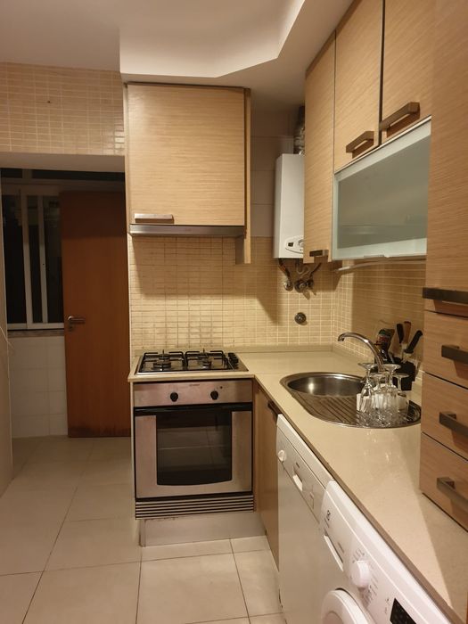 Apartamento T3 Venteira óptimo estado