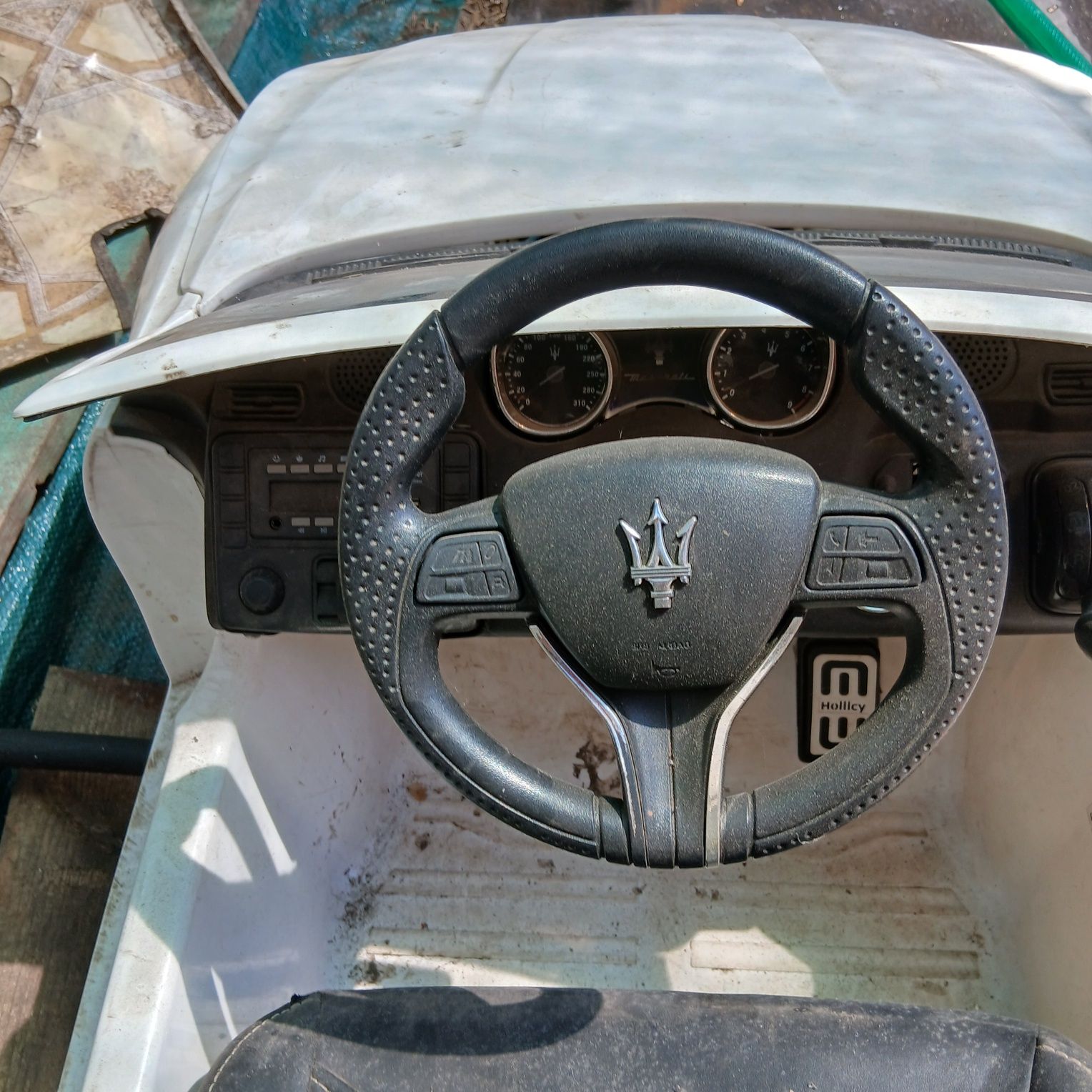 Детский электромобиль Mazerati Levante