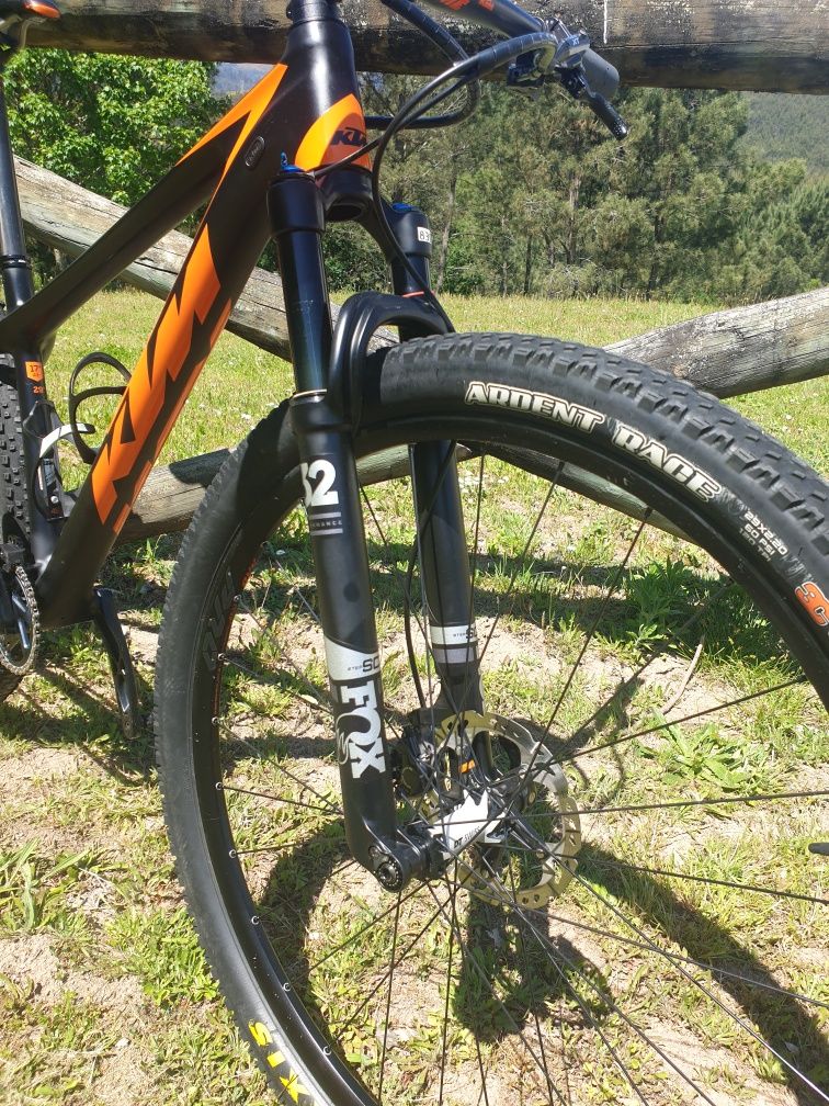 Ktm myroon Master 29'