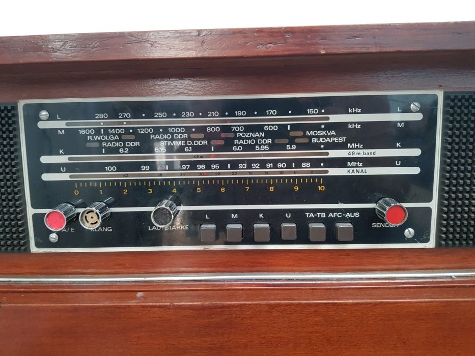 Radiola Junior 8 DDR NRD radio gramofon vintage