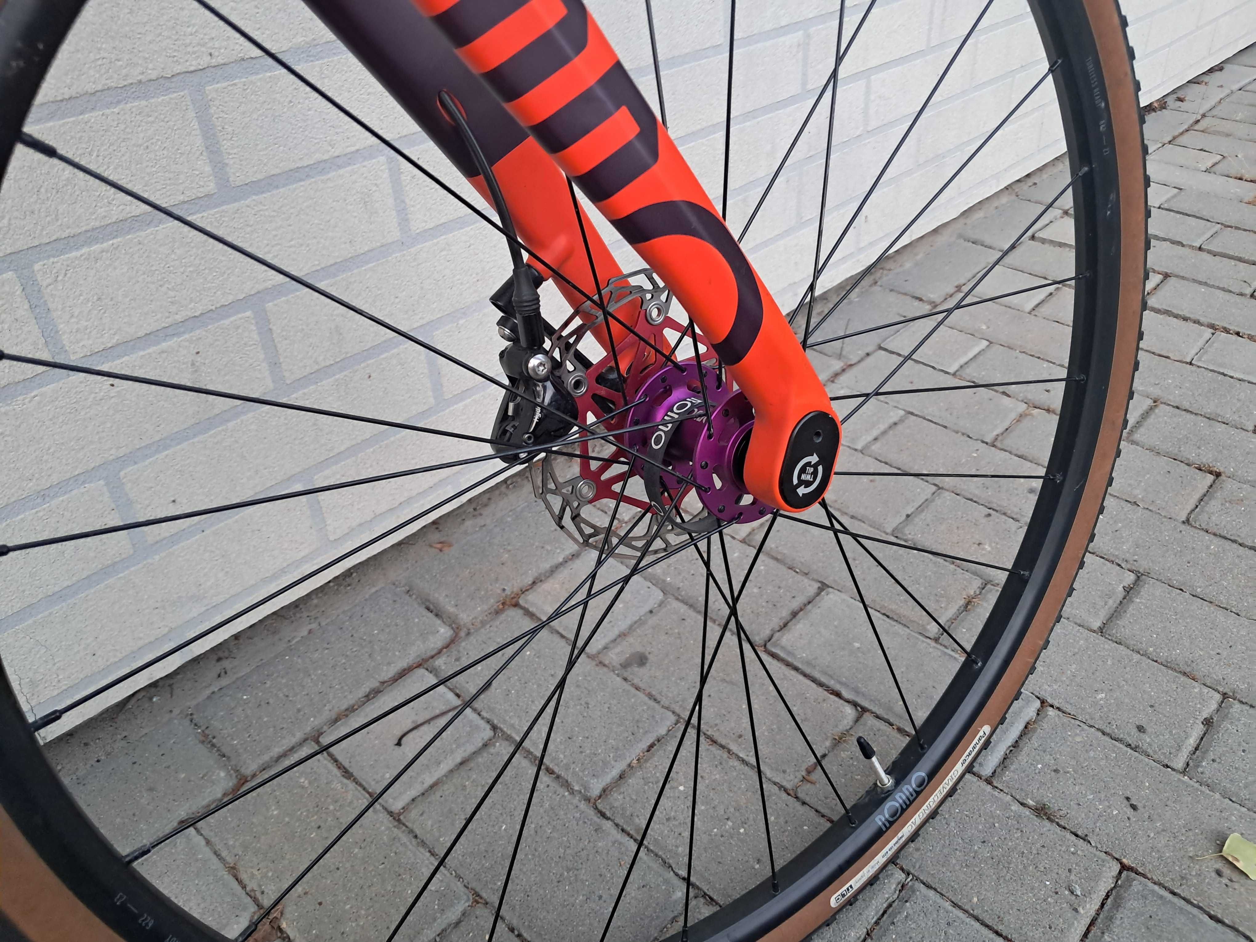 Rondo Ruut CF, Sram Rival, rama M.