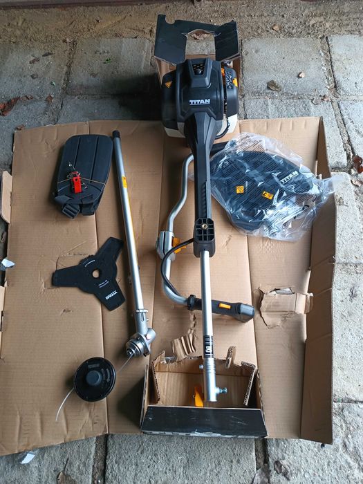 Podkaszarka spalinowa