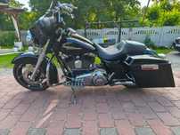 Harley Davidson street glide.