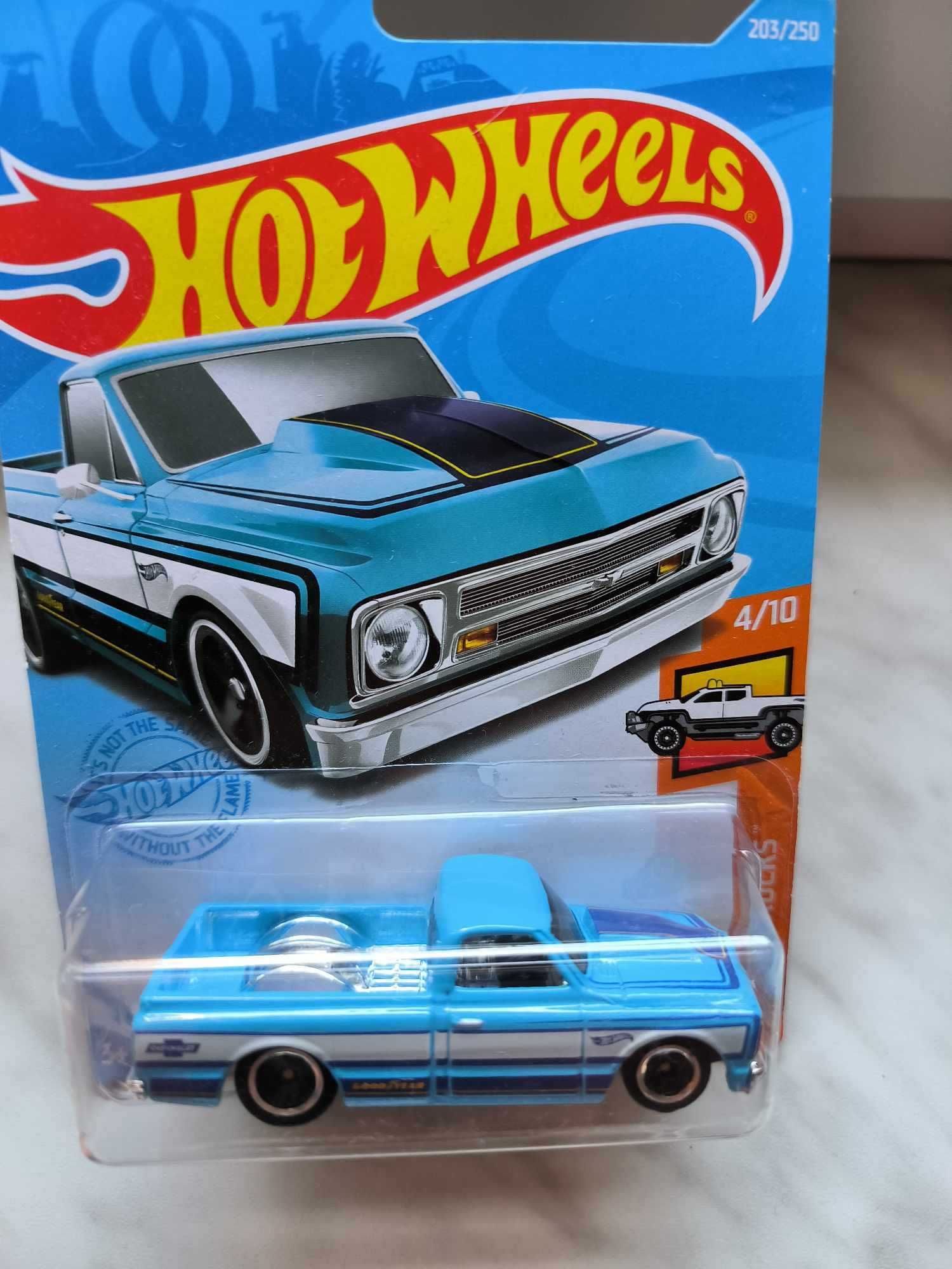 Hot Wheels '67 Chevy C10