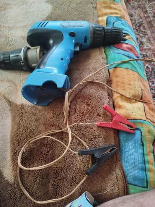 Продам повністю справний шуруповерт