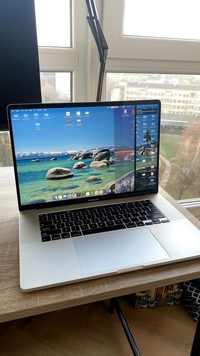 Макбук Macbook Pro 2019, 16' 512Gb, дефект на екрані