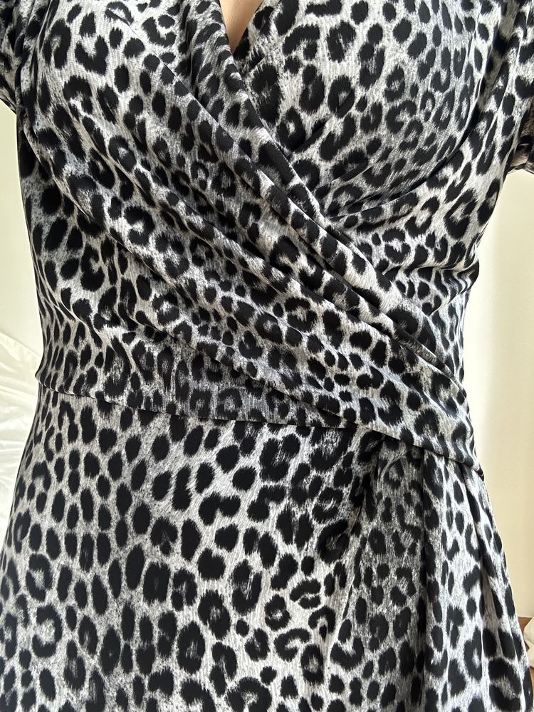 Vestido midi Michael Kors print leopardo cinzento