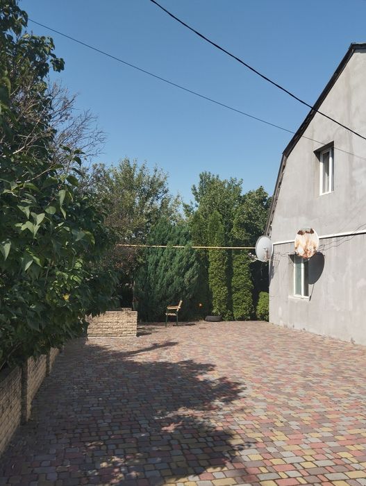 Продам 2 поверховий будинок Нововодолазький район  з Евроремонтом