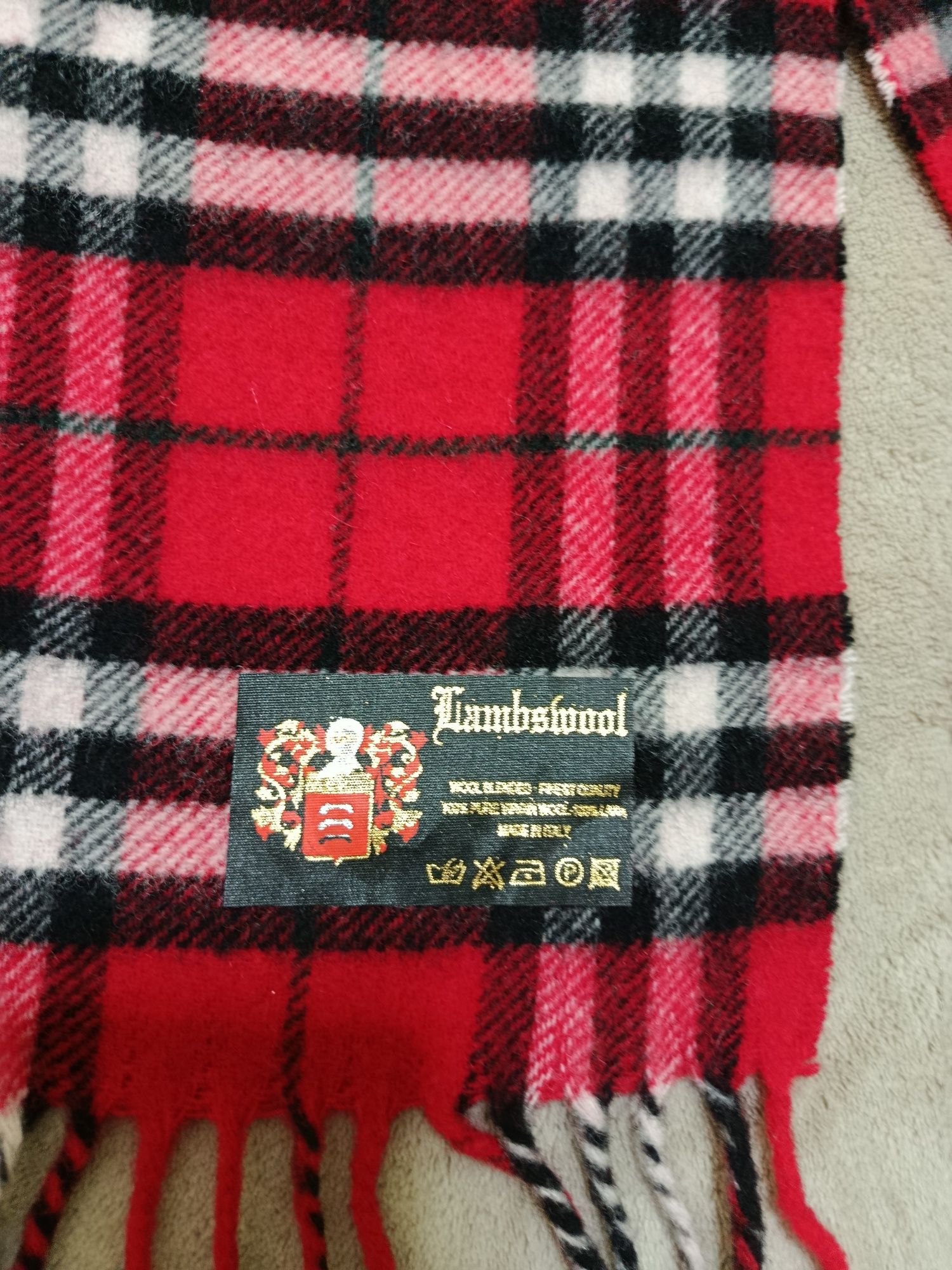 Шерстяной шарф.LAMBSWOOL.Италия.Новый. 145*30 см.
