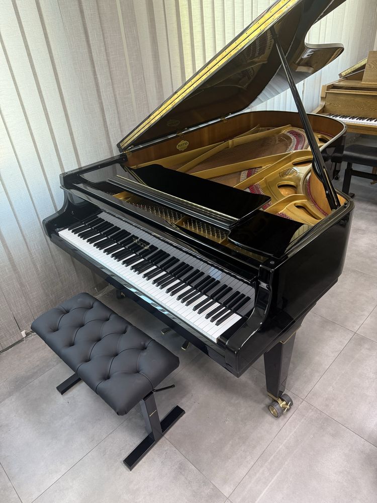 Fortepian półkoncertowy PLEYEL 210cm idealny