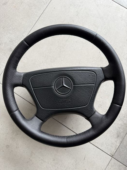 Vendo volante mercedes em pele