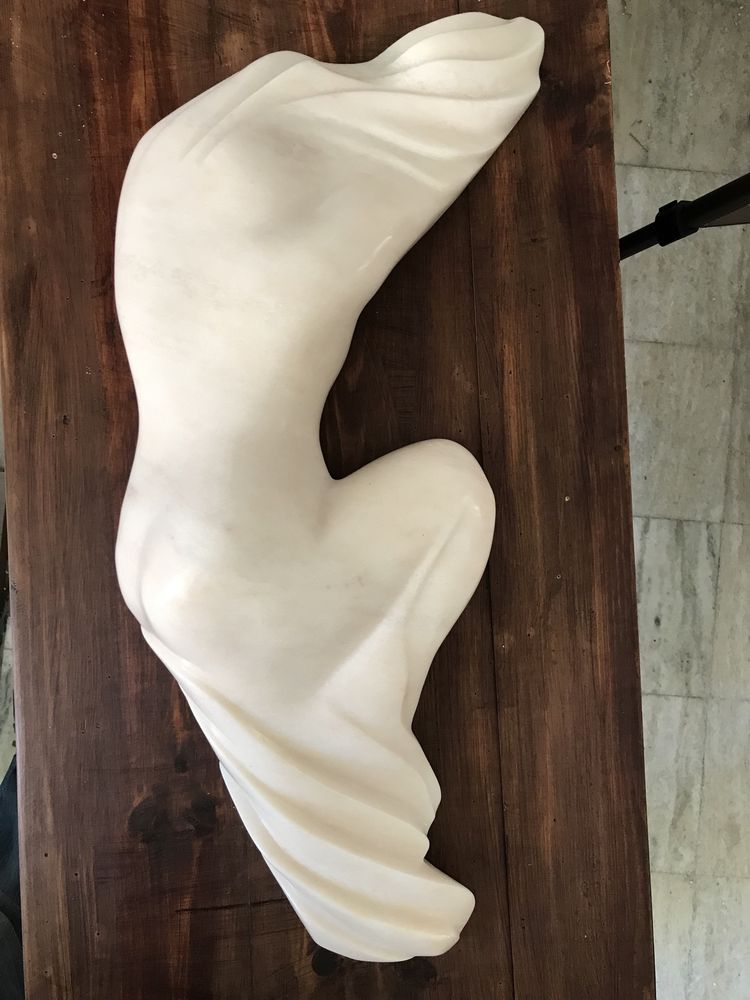 Escultura em mármore Estremoz