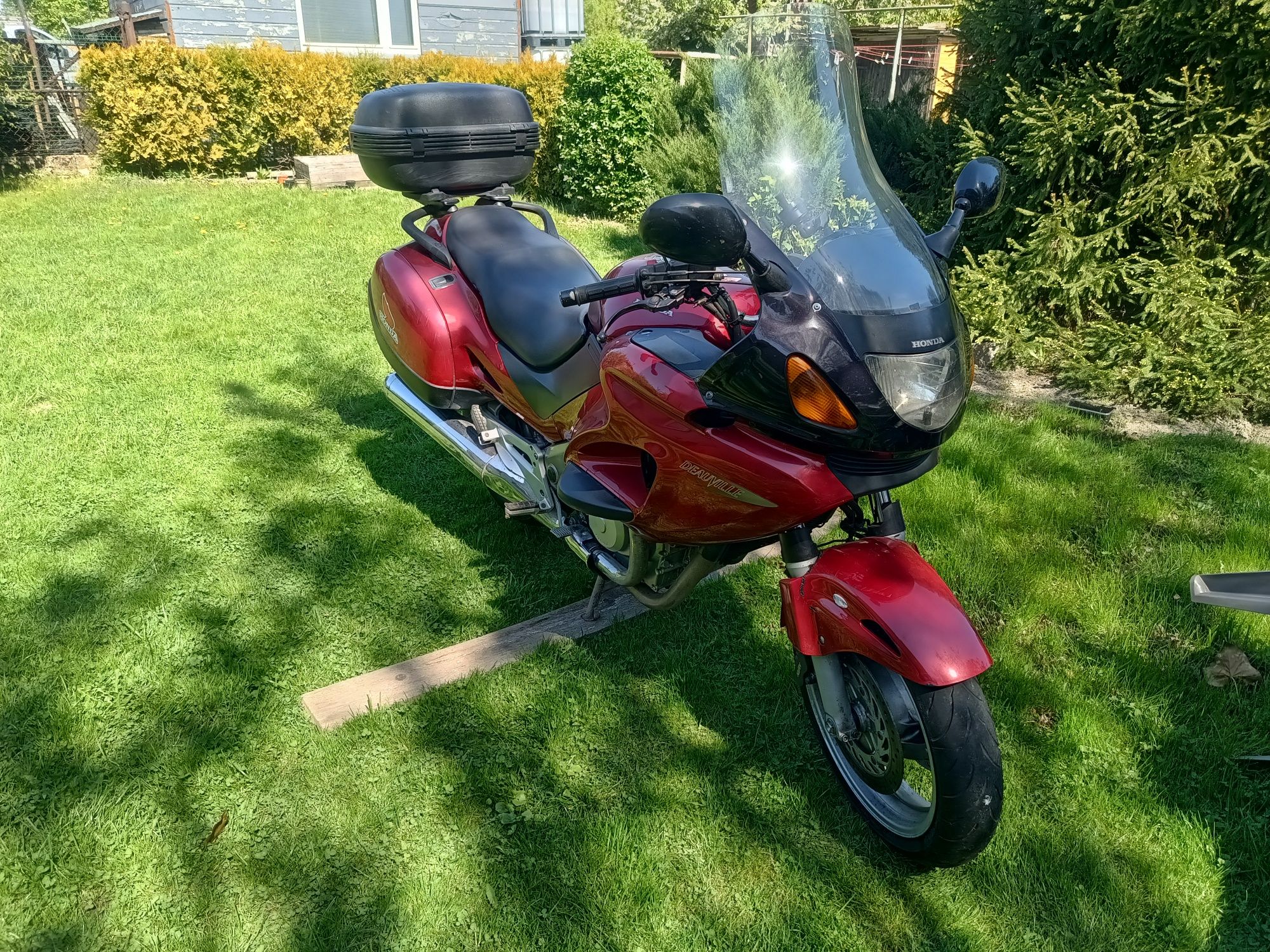 Honda deauville 650