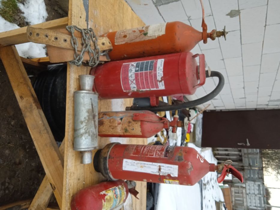 Газорізальник,зварювальник.ВАЗ ,блоки запобіжників,гітара,вогнегасники