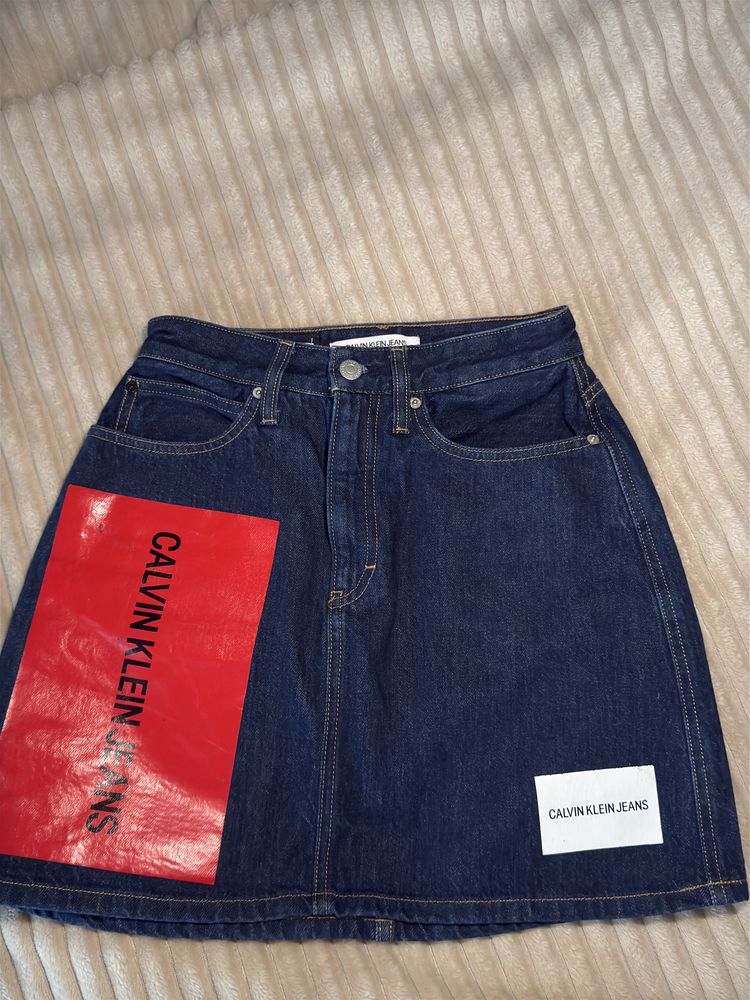 Спідниця Calvin Klein ,розмір s-m