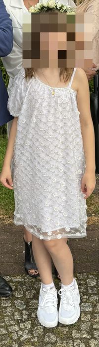 Reserved piękna sukienka wyjściowa biała 146cm