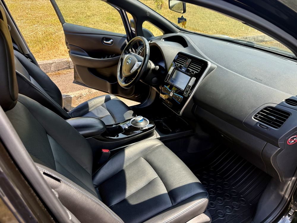 Nissan Leaf 2014 Tekna/BOSE/360