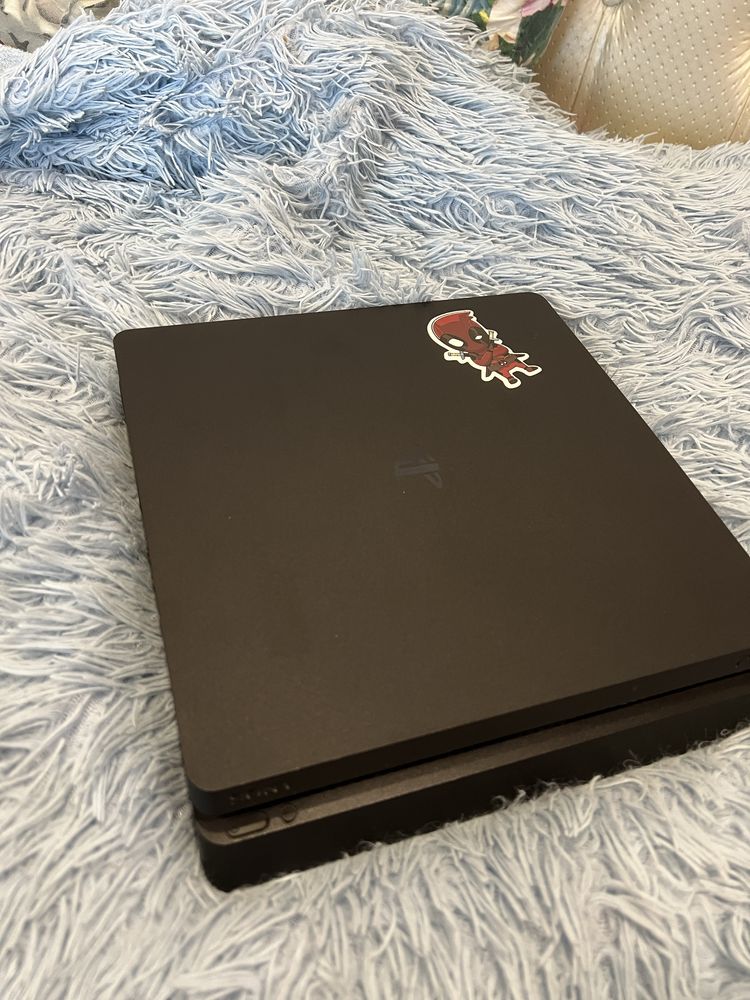 PlayStation 4 Slim