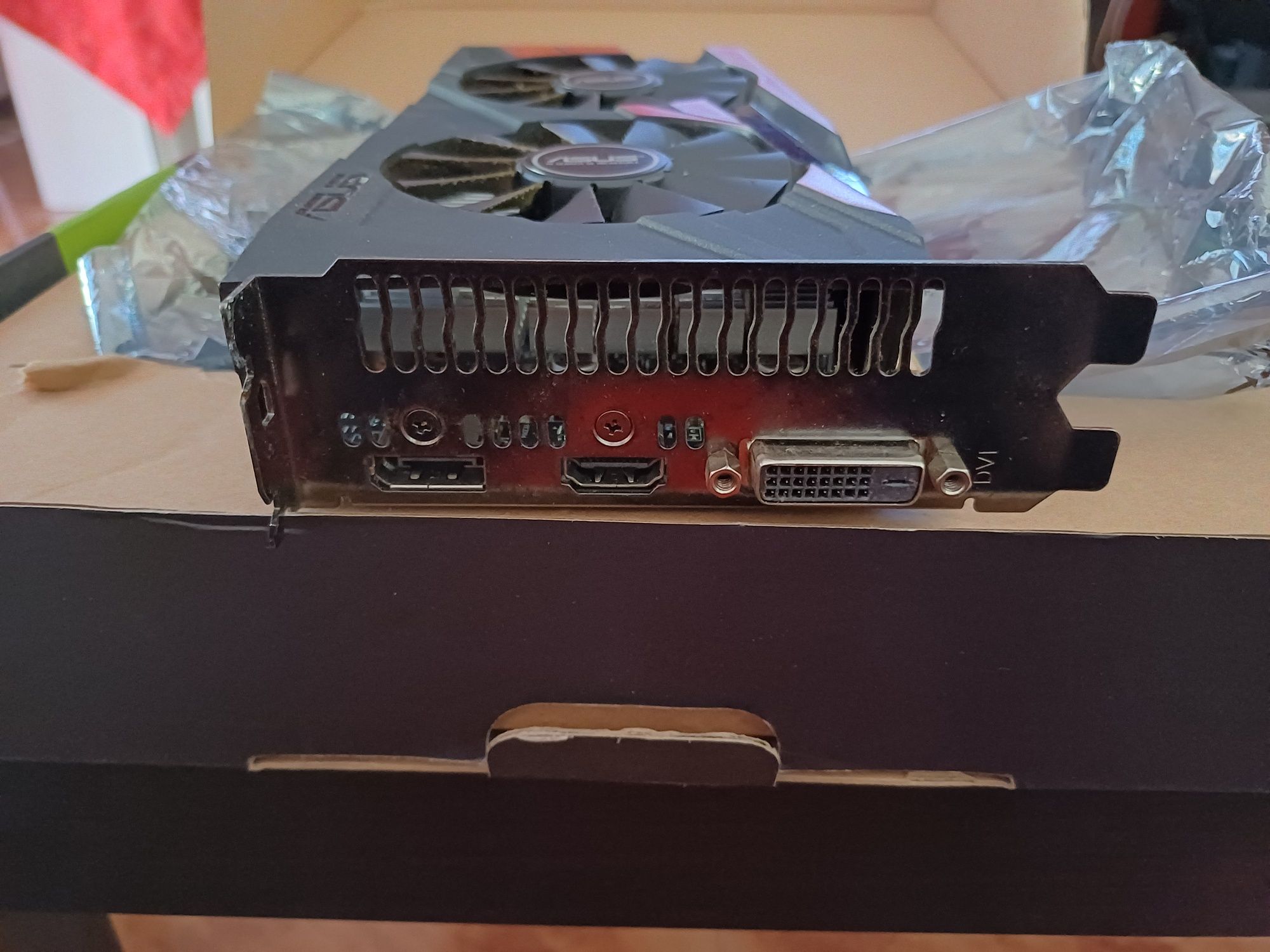 Placa gráfica ASUS Geforce GTX 1050 Ti 4GB
