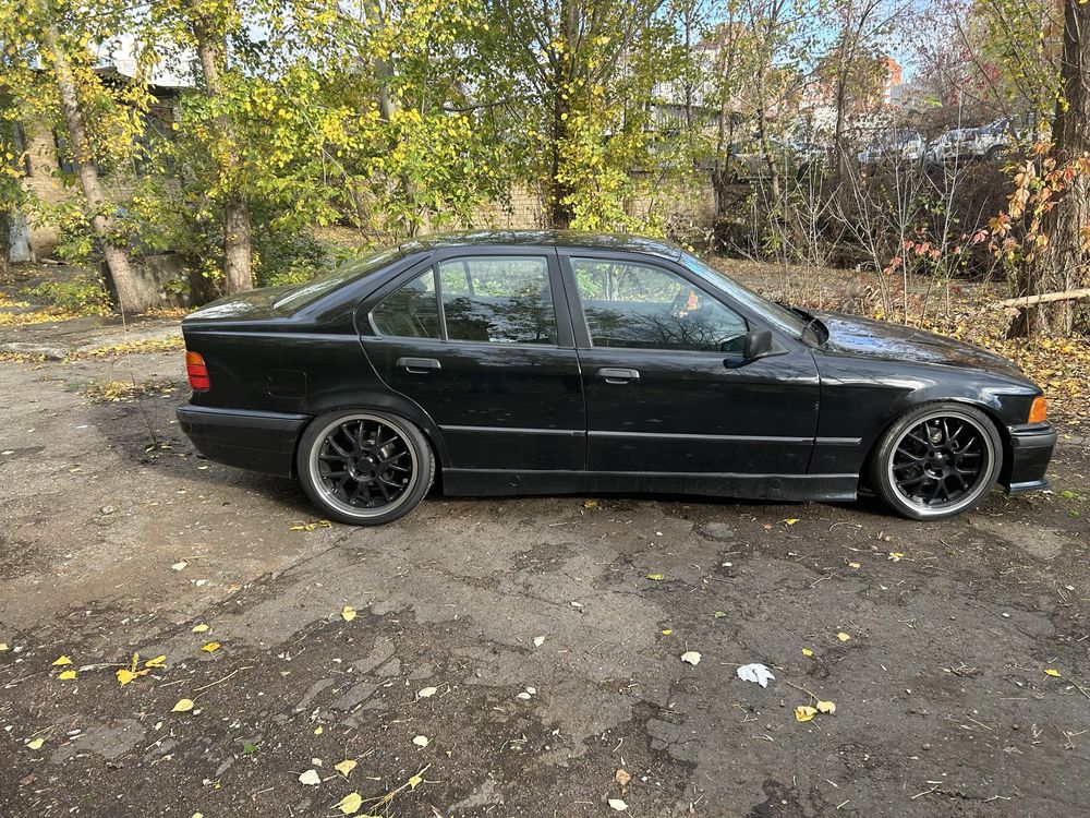 Продам BMW E36 328