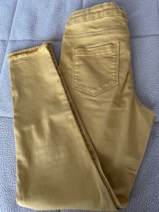 Calças amarelo torrado Lefties 9/10 amos NOVAS