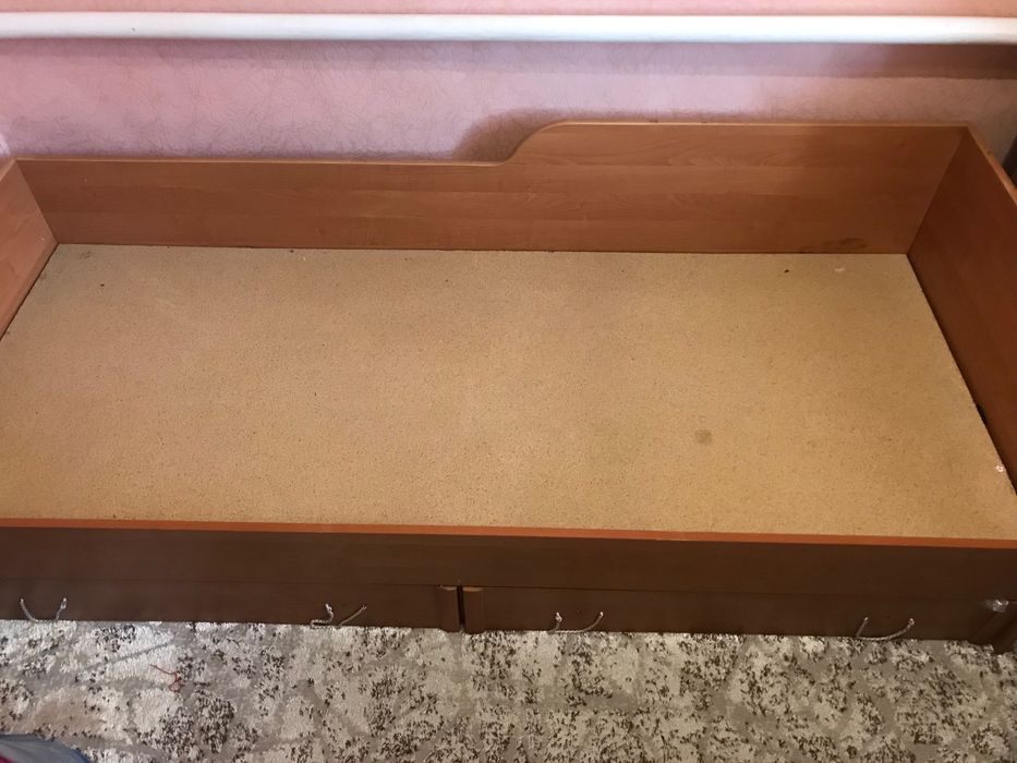 Полуторне ліжко з ящиками без матраса, буде на матрас 80 на 190 см.