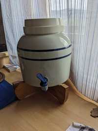Ceramiczny dystrybutor na wodę z kranikiem