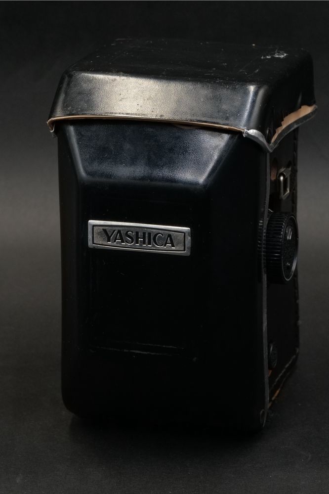 Yashica Mat 124G середній формат