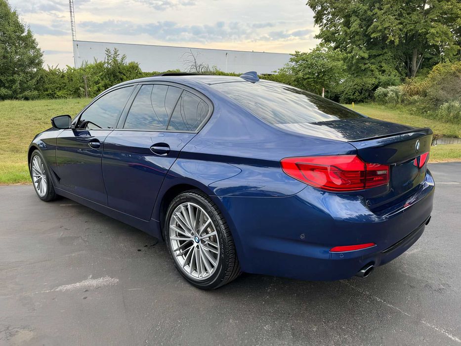 BMW 5 Series      2020