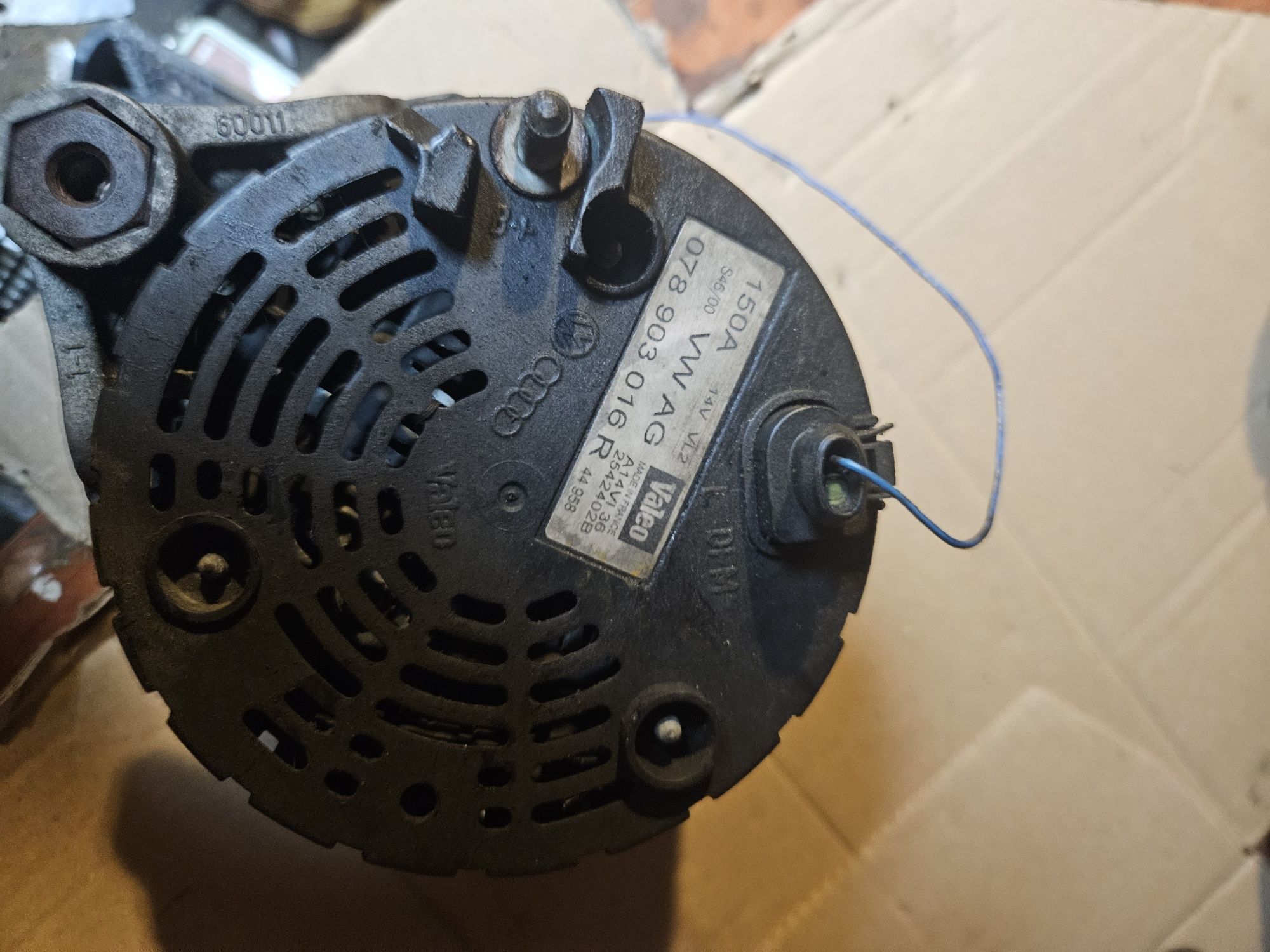 Audi a4 b6 3.0 benzyna alternator