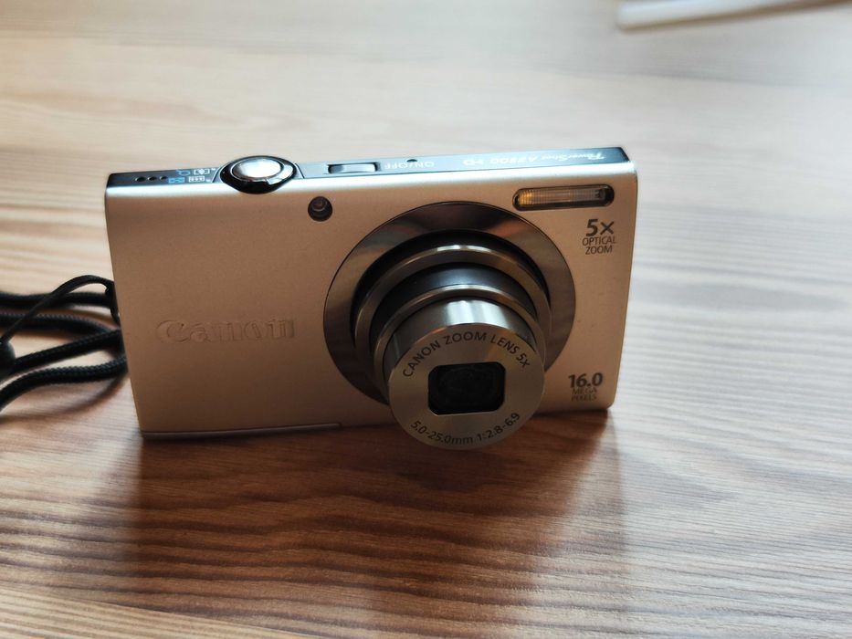 Máquina fotográfica Canon de 16 megapixels A2300