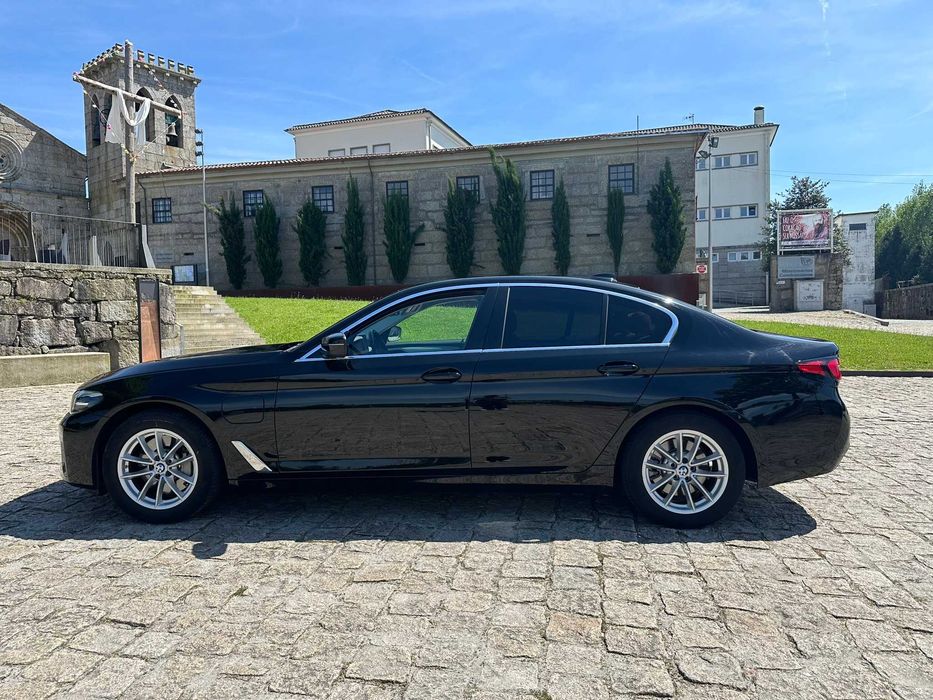 BMW 530e Line Luxury - Último Modelo