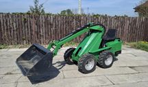 Miniładowarka Avant 320 ramię teleskop