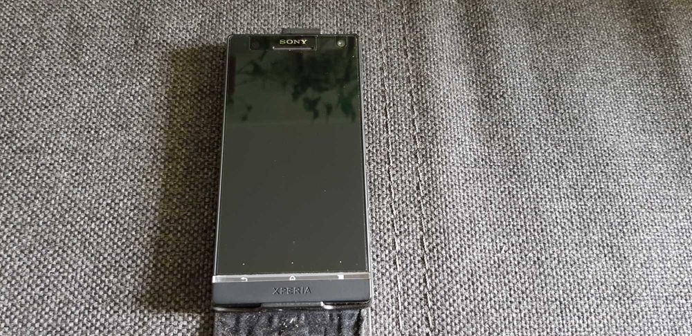 Sony Experia S - telefon/komplet+